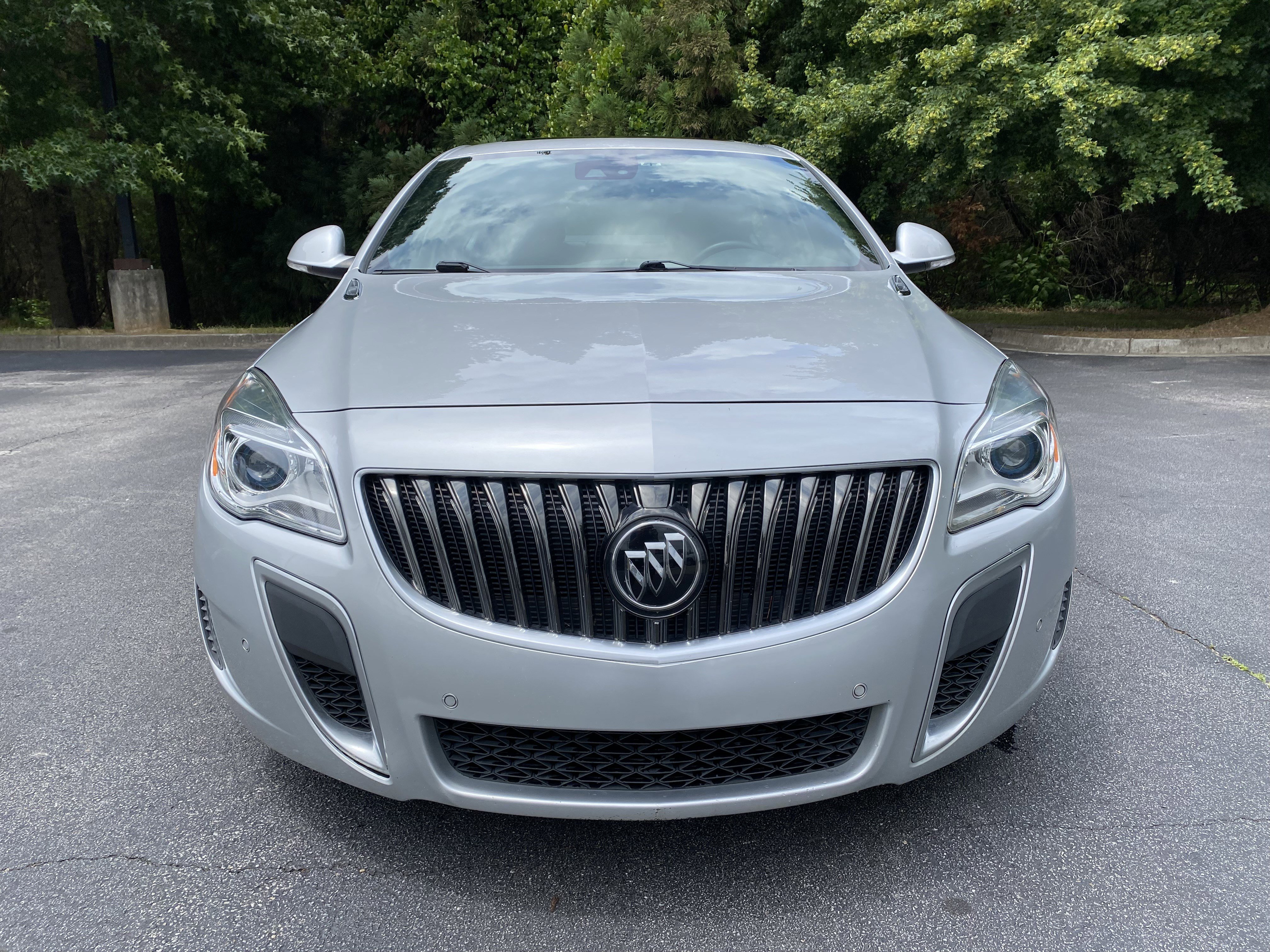 Used 2017 Buick Regal GS w/ Driver Confidence Package #2 FWD image 3