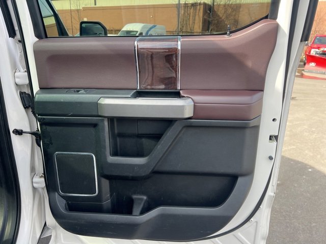 Used 2016 Ford F150 Platinum w/ Equipment Group 701A Luxury image 12