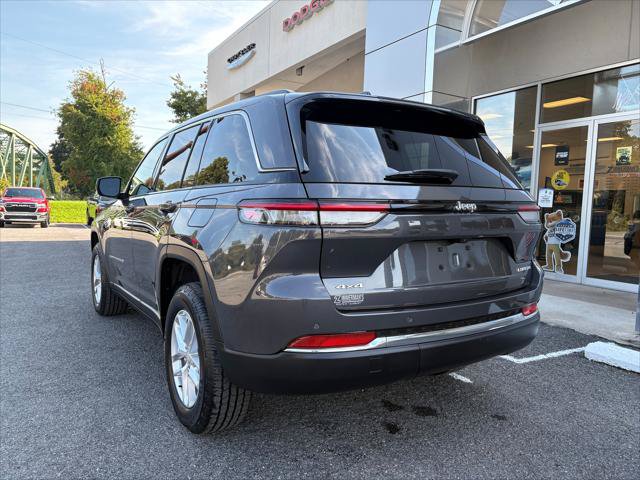 Certified 2023 Jeep Grand Cherokee Laredo X AWD/4WD image 9