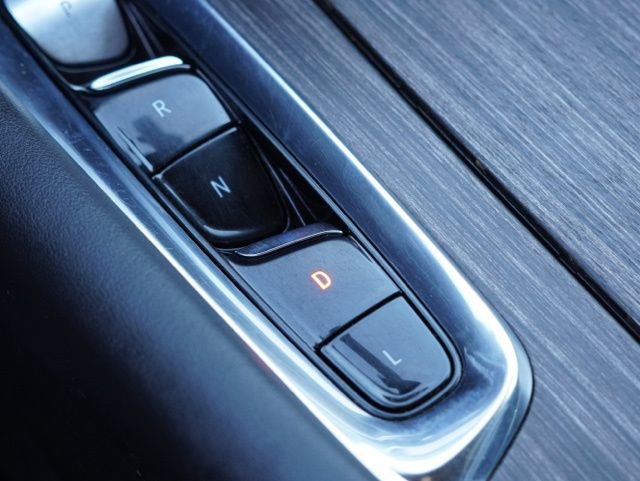 Used 2023 Buick Enclave Avenir w/ Avenir Technology Package image 34