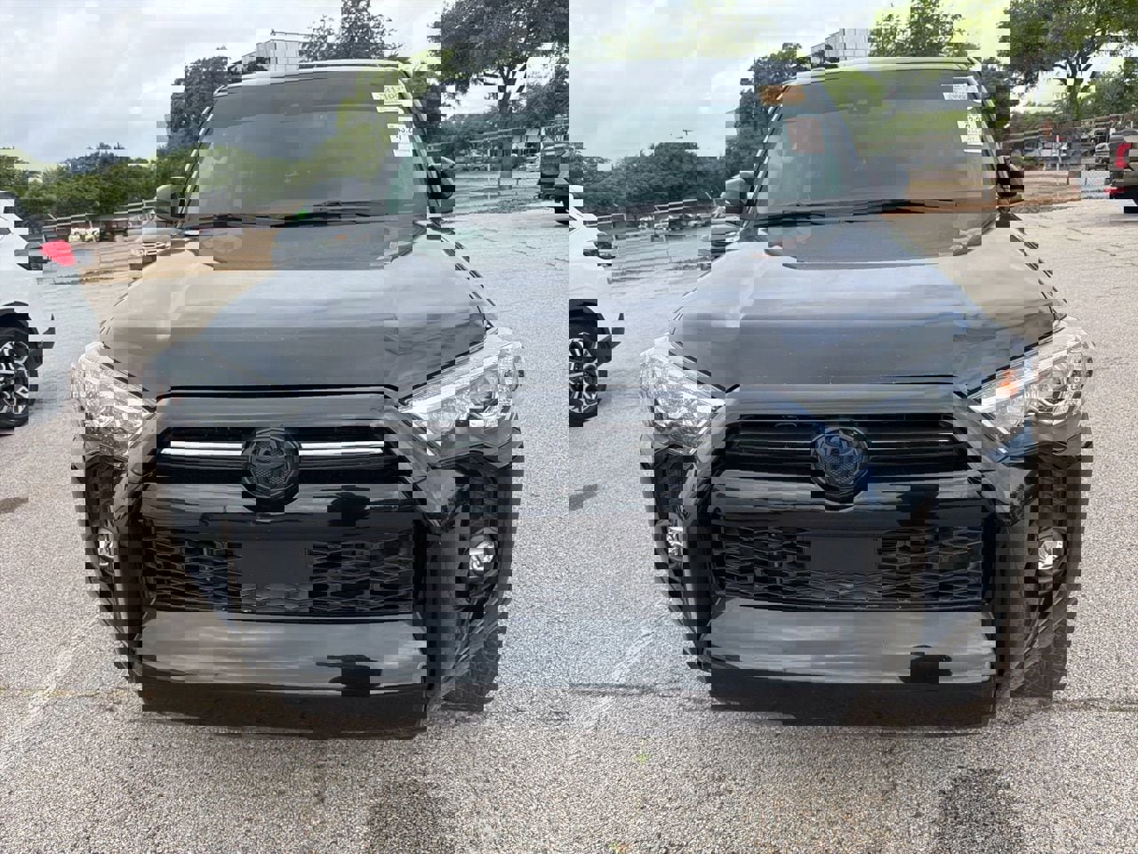 Used 2023 Toyota 4Runner SR5 Premium w/ Moonroof Package image 2