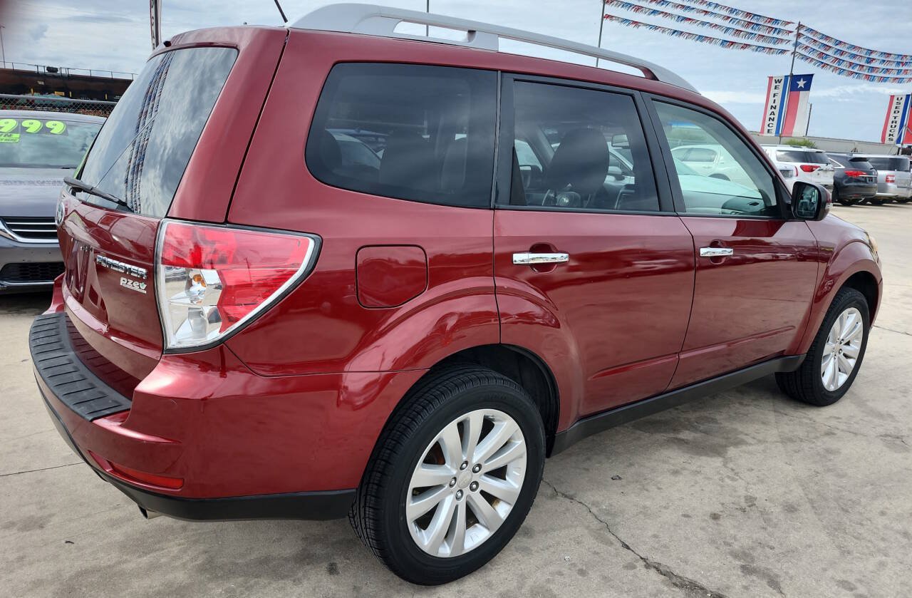 Used 2011 Subaru Forester 2.5X Touring AWD/4WD image 5