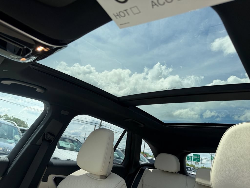 New 2026 Mercedes-Benz GLC 300 image 17