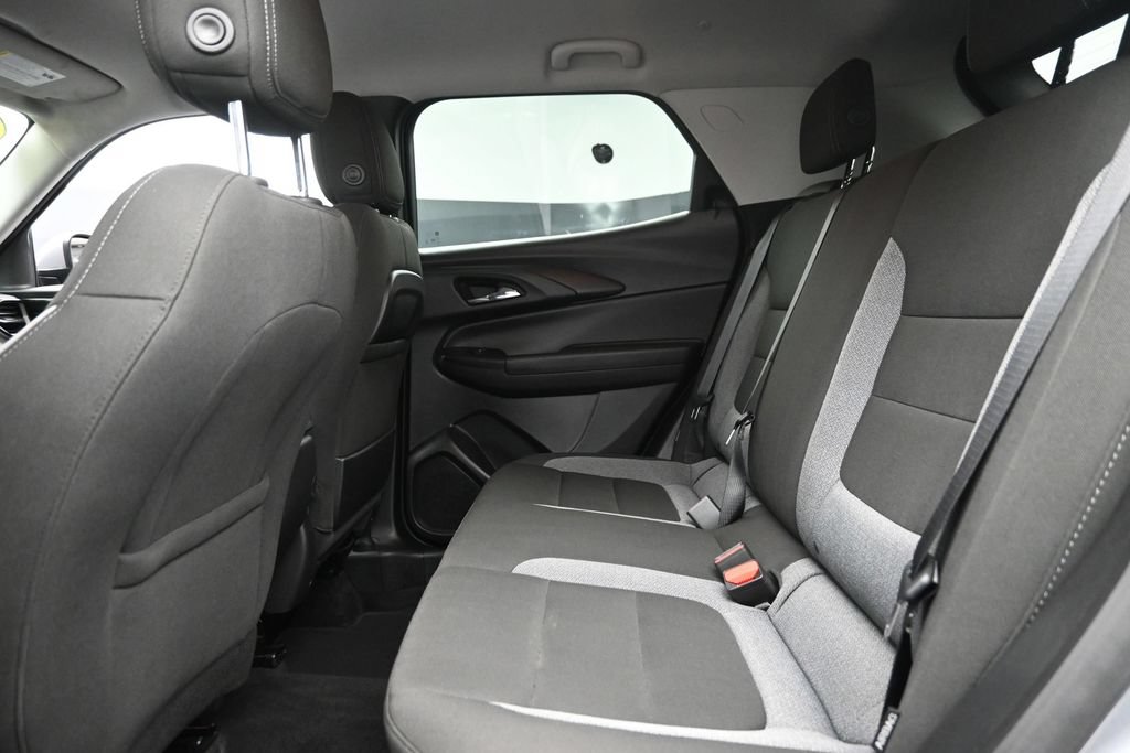 Used 2025 Chevrolet TrailBlazer LT AWD/4WD image 12