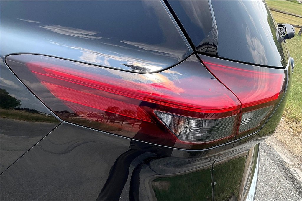 Used 2021 Nissan Rogue SV w/ Premium Package image 27