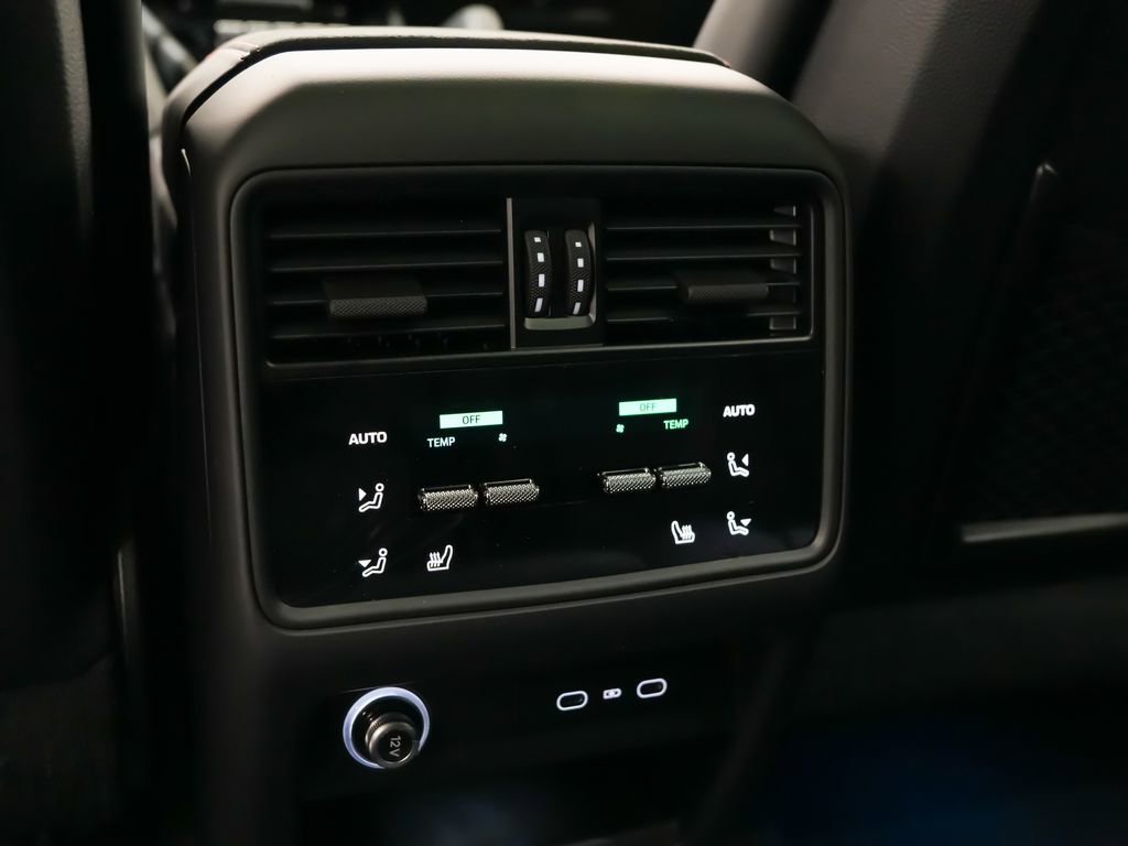 New 2026 Porsche Cayenne GTS AWD/4WD image 20
