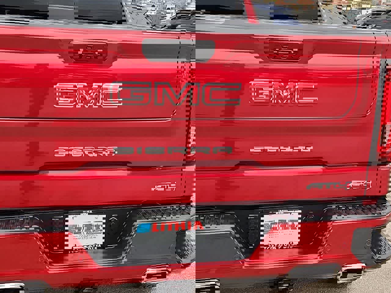 Used 2025 GMC Sierra 1500 AT4 w/ AT4 Premium Package image 11