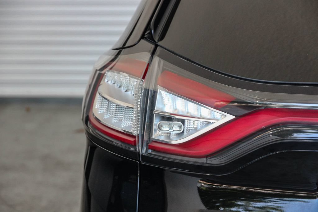 Used 2016 Ford Edge Sport w/ Equipment Group 401A AWD/4WD image 7