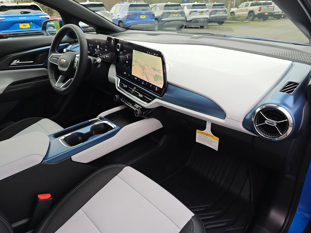 New 2026 Chevrolet Equinox EV LT image 29