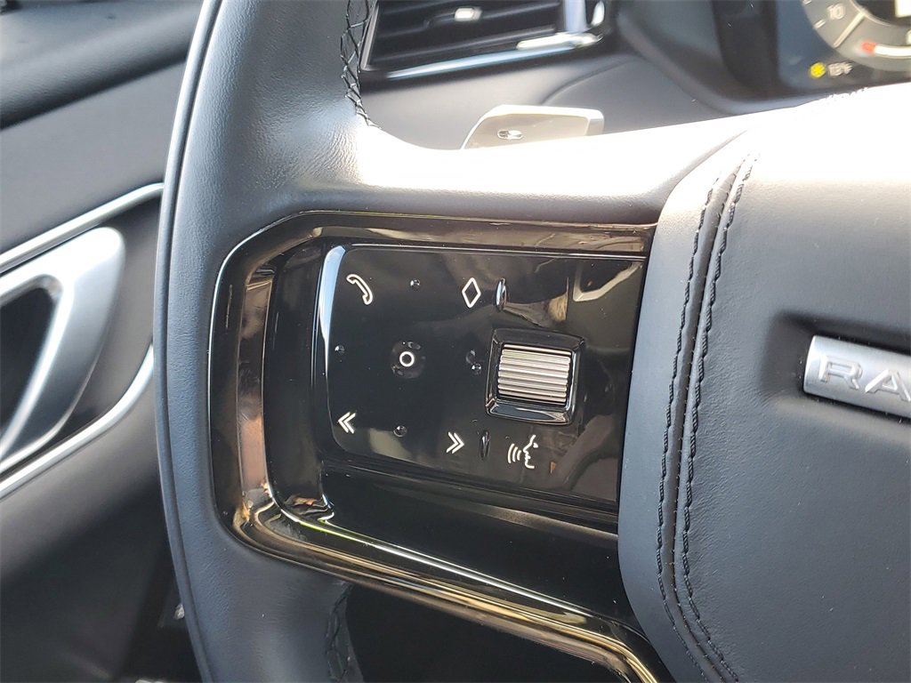 Used 2024 Land Rover Range Rover Velar Dynamic SE image 17