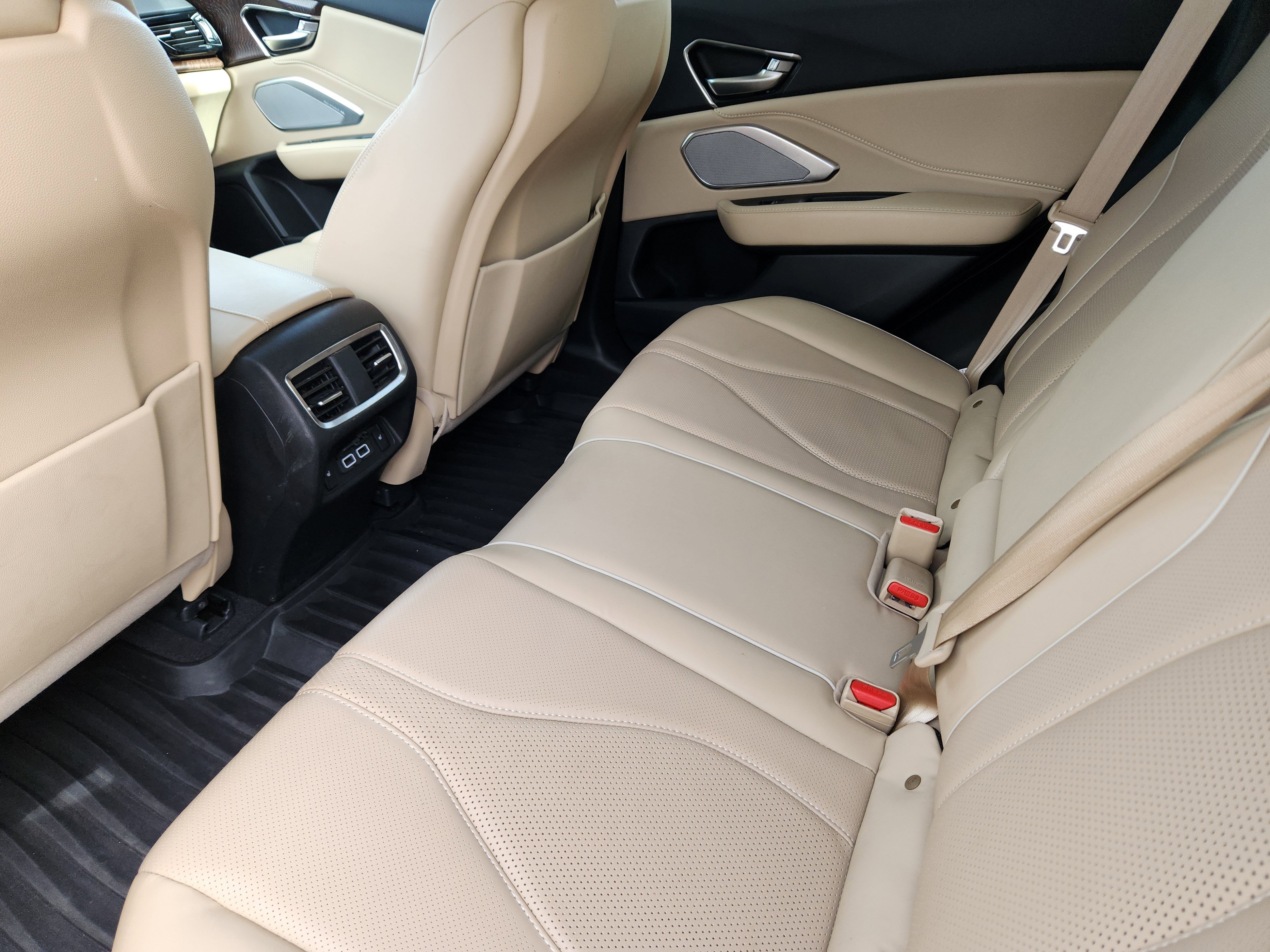 Used 2020 Acura RDX AWD w/ Advance Package image 12