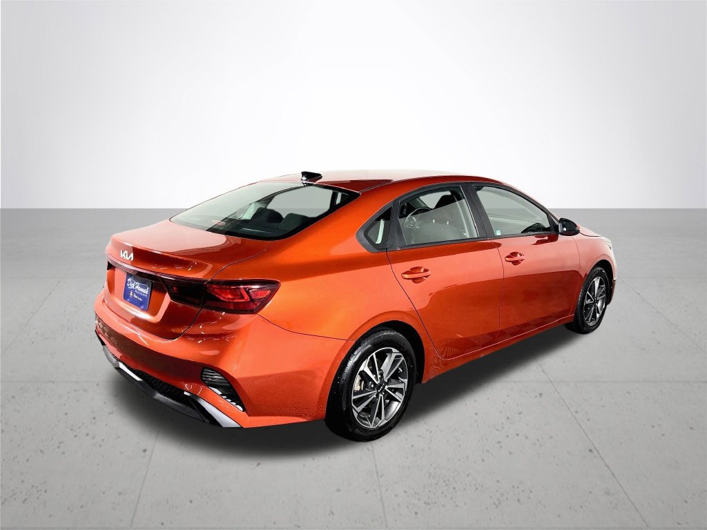 Used 2023 Kia Forte LXS w/ LXS Technology Package FWD image 6