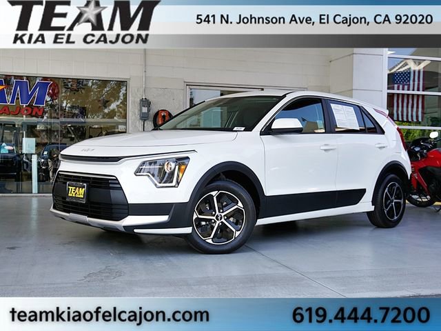 Certified 2024 Kia Niro LX FWD image 2
