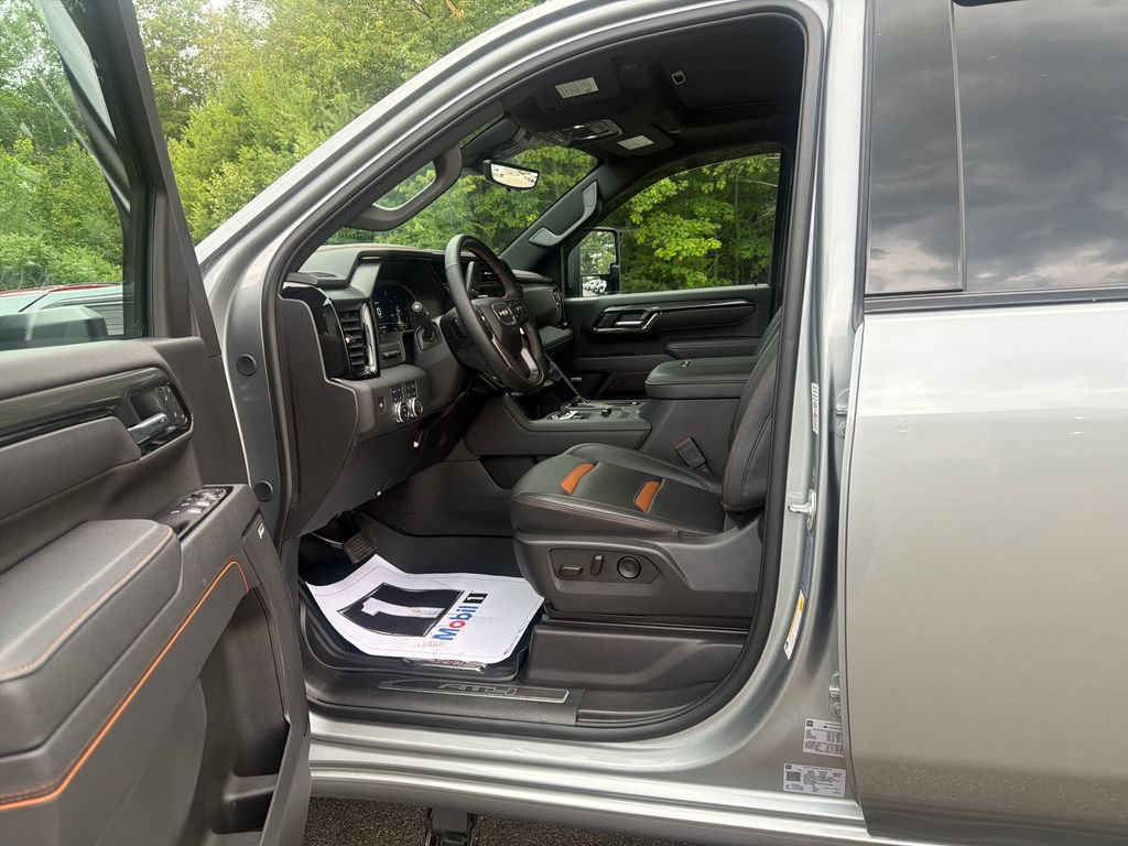 Certified 2025 GMC Sierra 2500 AT4 w/ AT4 Premium Plus Package AWD/4WD image 10