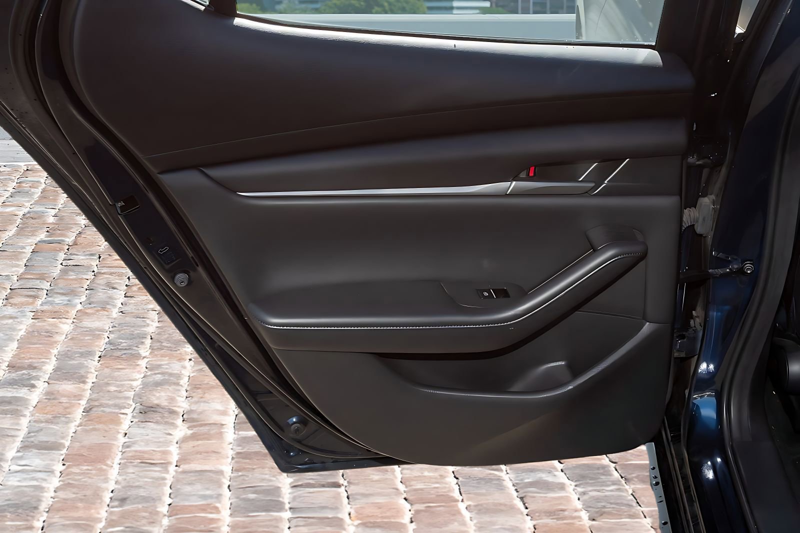 Used 2023 MAZDA MAZDA3 s image 18