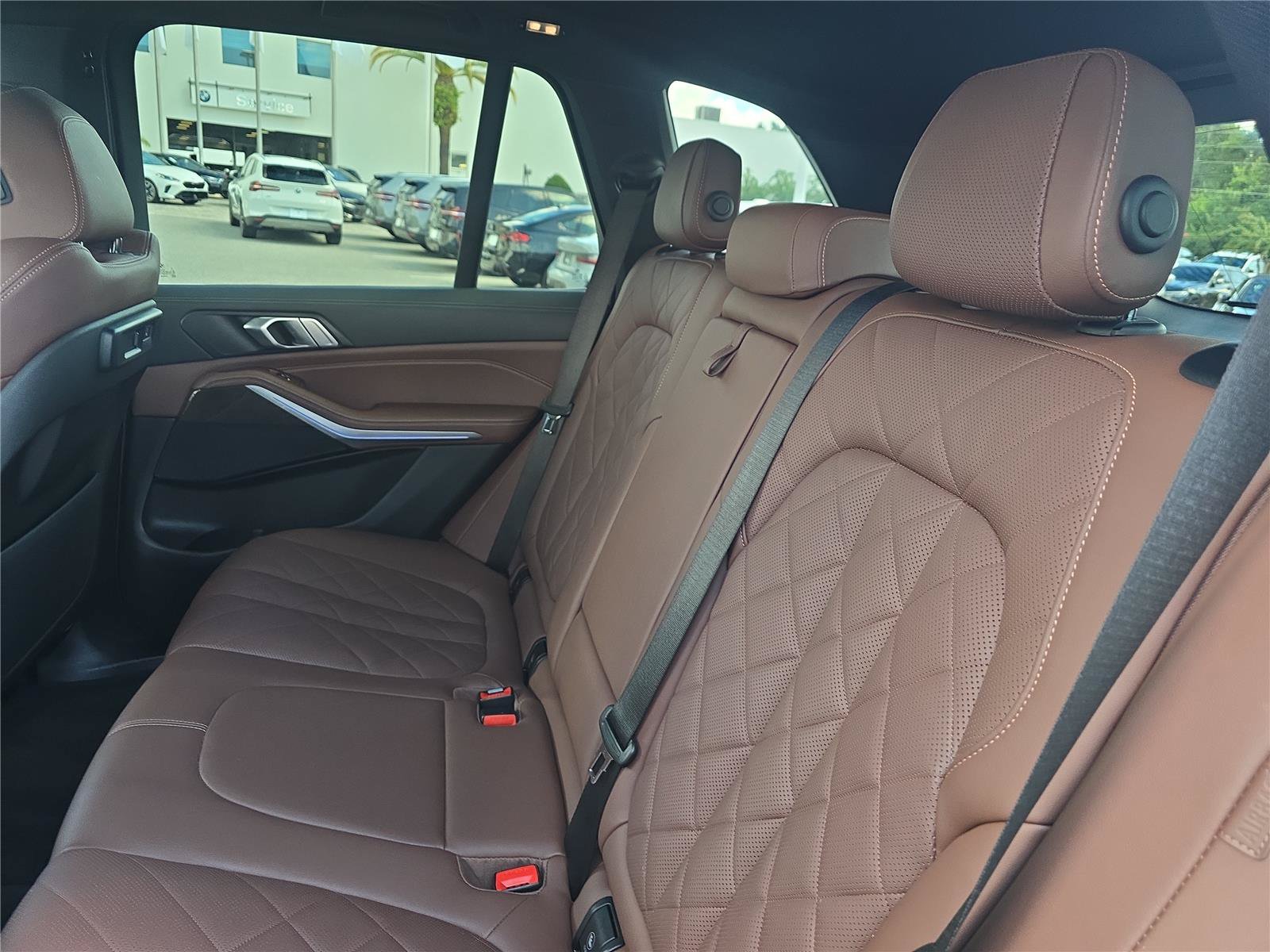 Used 2023 BMW X5 sDrive40i w/ Climate Comfort Package RWD image 11