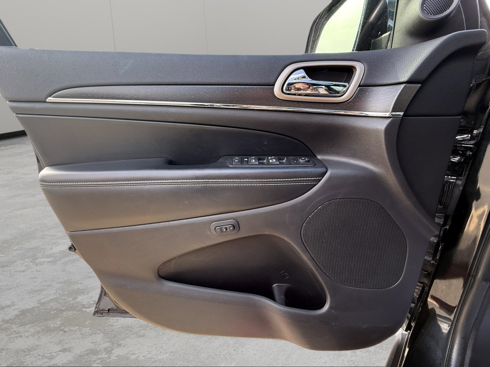 Used 2016 Jeep Grand Cherokee Limited image 27