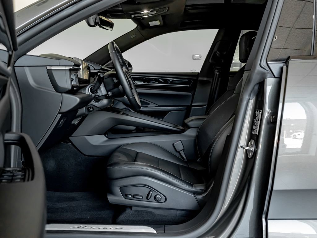 Certified 2024 Porsche Macan 4 Electric image 5