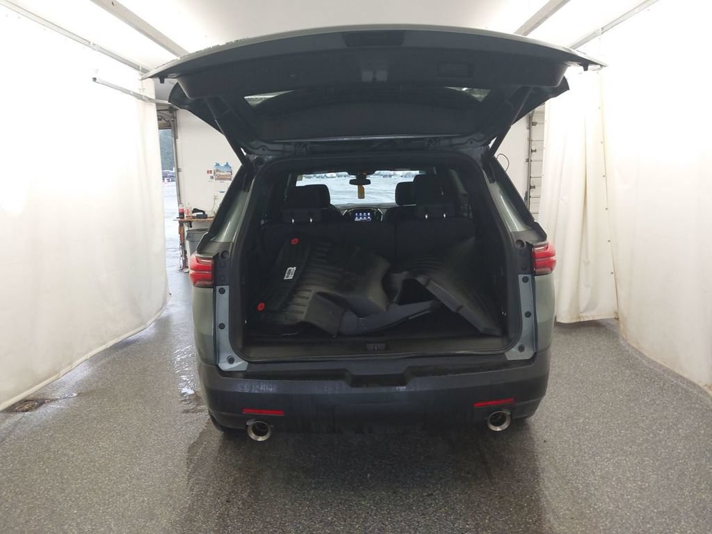 Used 2023 Chevrolet Traverse LT AWD/4WD image 11