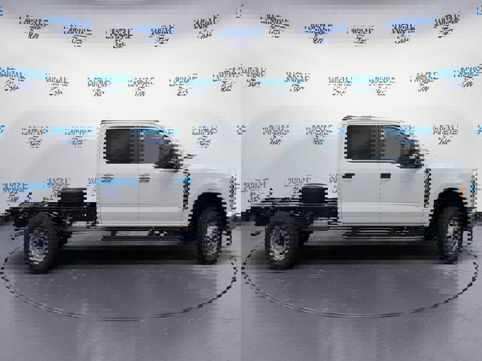 New 2026 Ford F350 XL w/ XL Chrome Package image 3