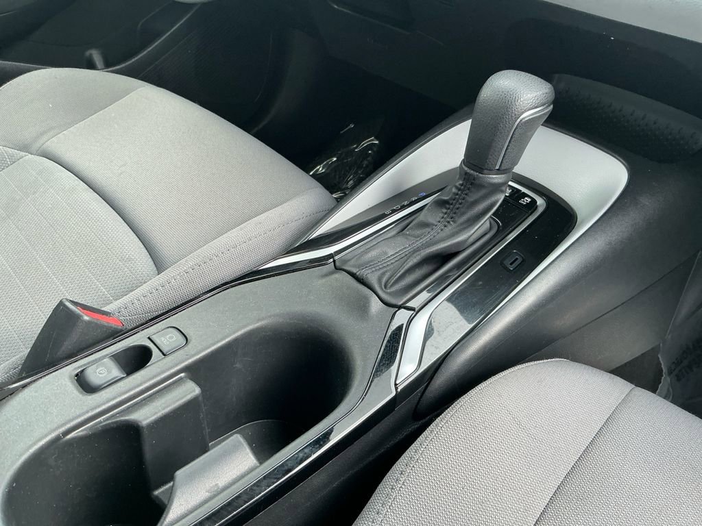 Used 2023 Toyota Corolla SE w/ SE Premium Package FWD image 18
