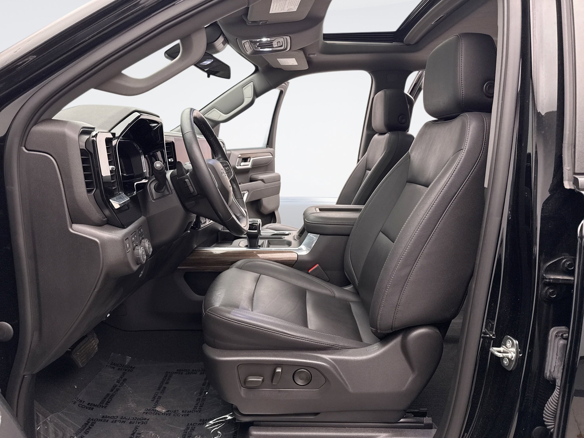 Used 2022 Chevrolet Silverado 1500 LT Trail Boss w/ LT Trail Boss Premium Package image 11