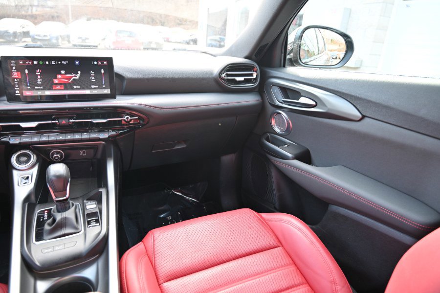 Used 2024 Dodge Hornet R/T Plus w/ R/T Blacktop Package image 16