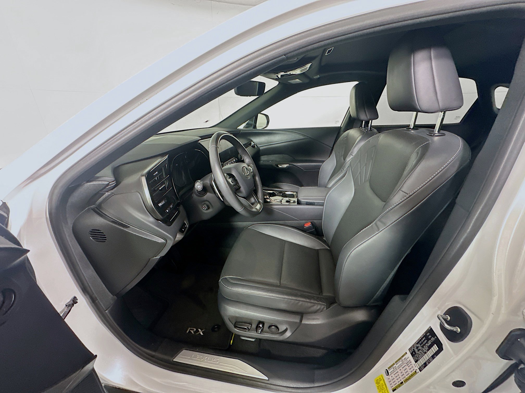 Used 2024 Lexus RX 350 FWD w/ Technology Package image 13
