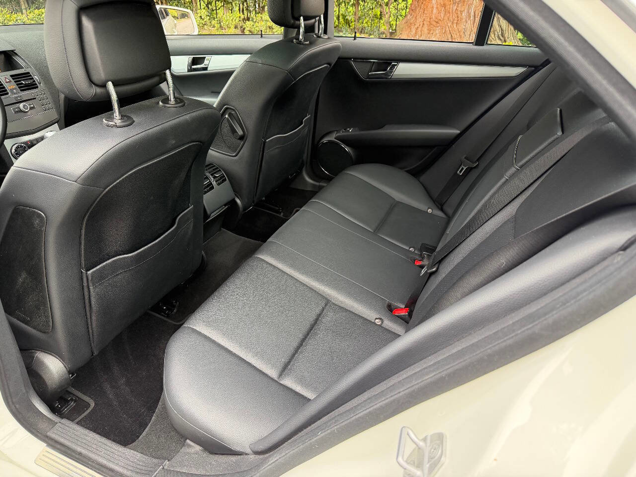 Used 2010 Mercedes-Benz C 300 Sedan image 18