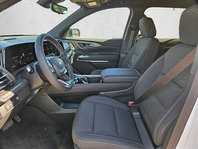 New 2027 Chevrolet Traverse LT w/ Driver Confidence Package FWD image 4