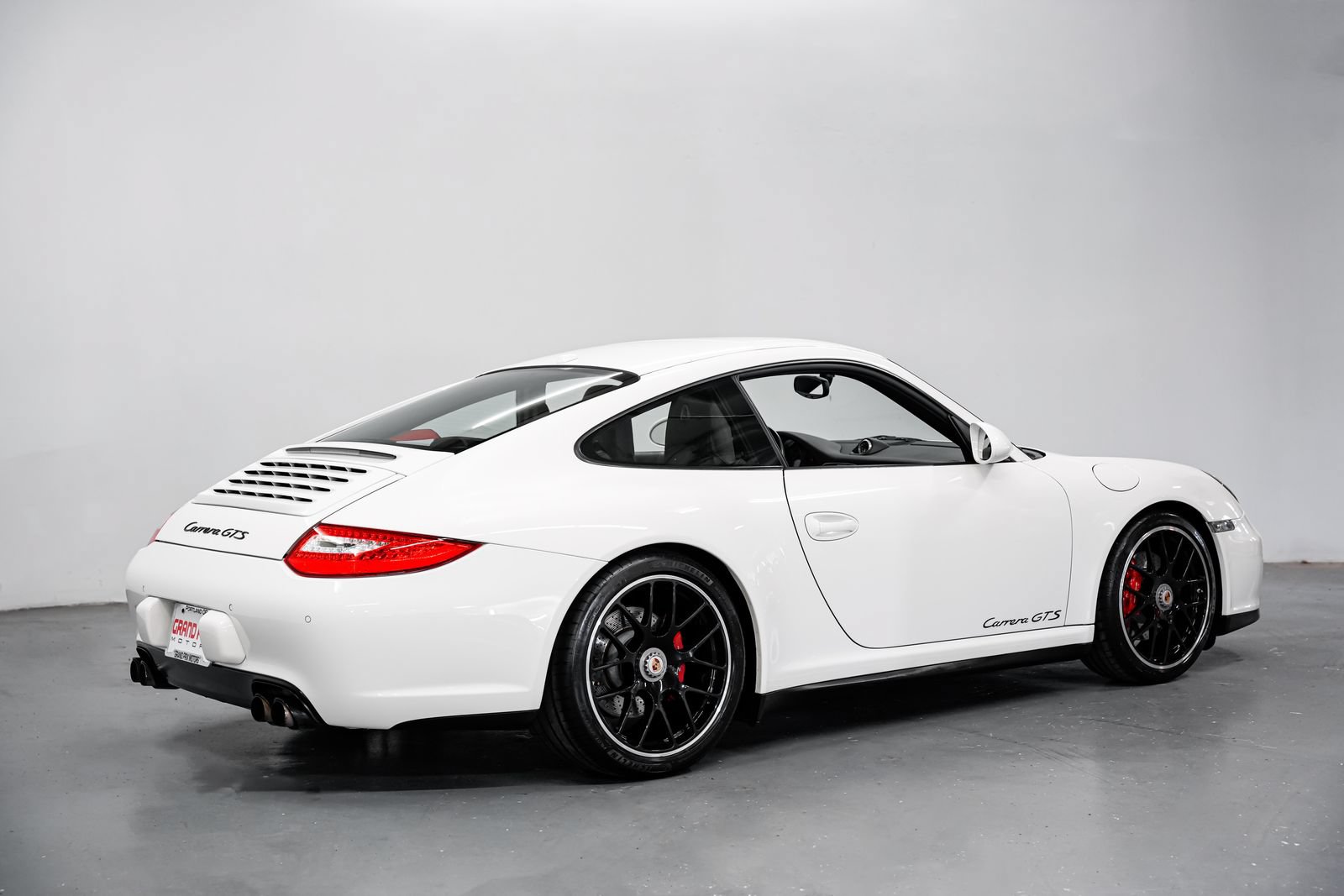 Used 2011 Porsche 911 Carrera GTS RWD image 4
