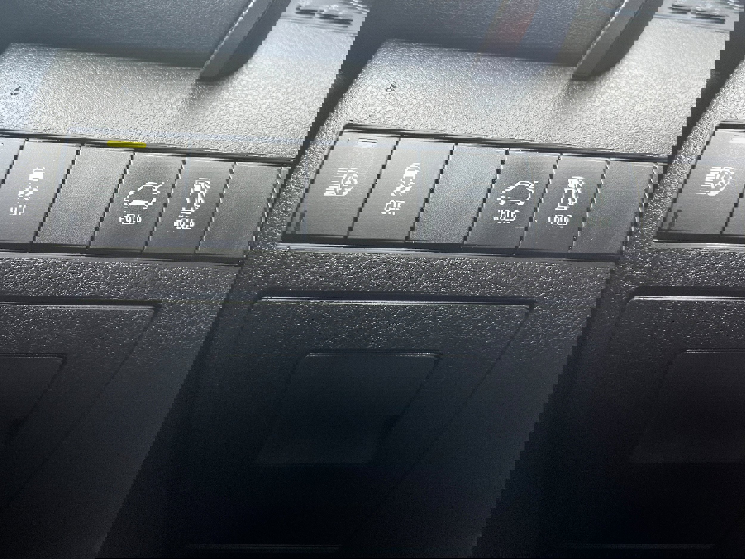 Used 2019 Toyota Camry SE FWD image 15