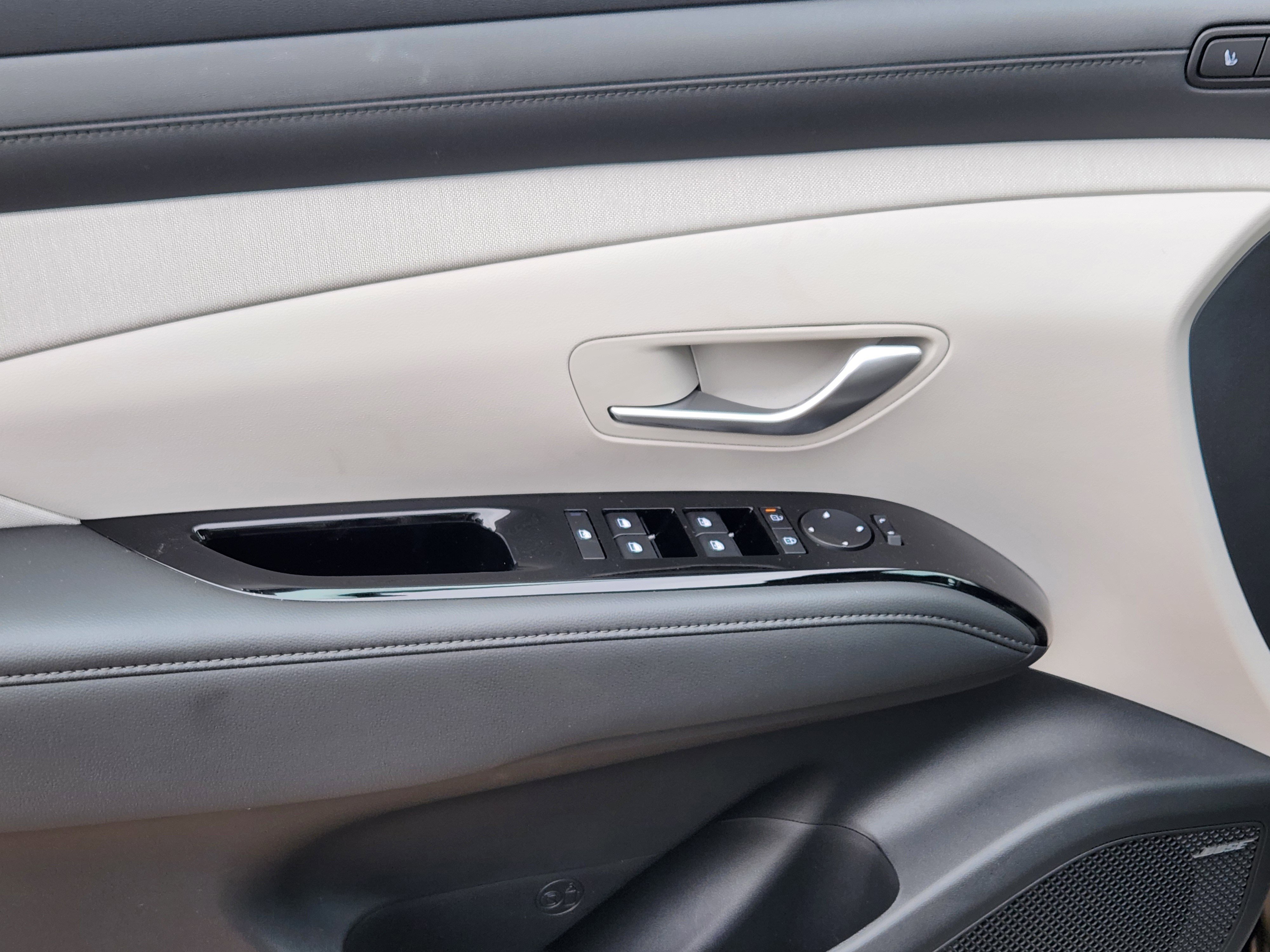 New 2025 Hyundai Tucson Limited w/ Tow & Go Package image 6