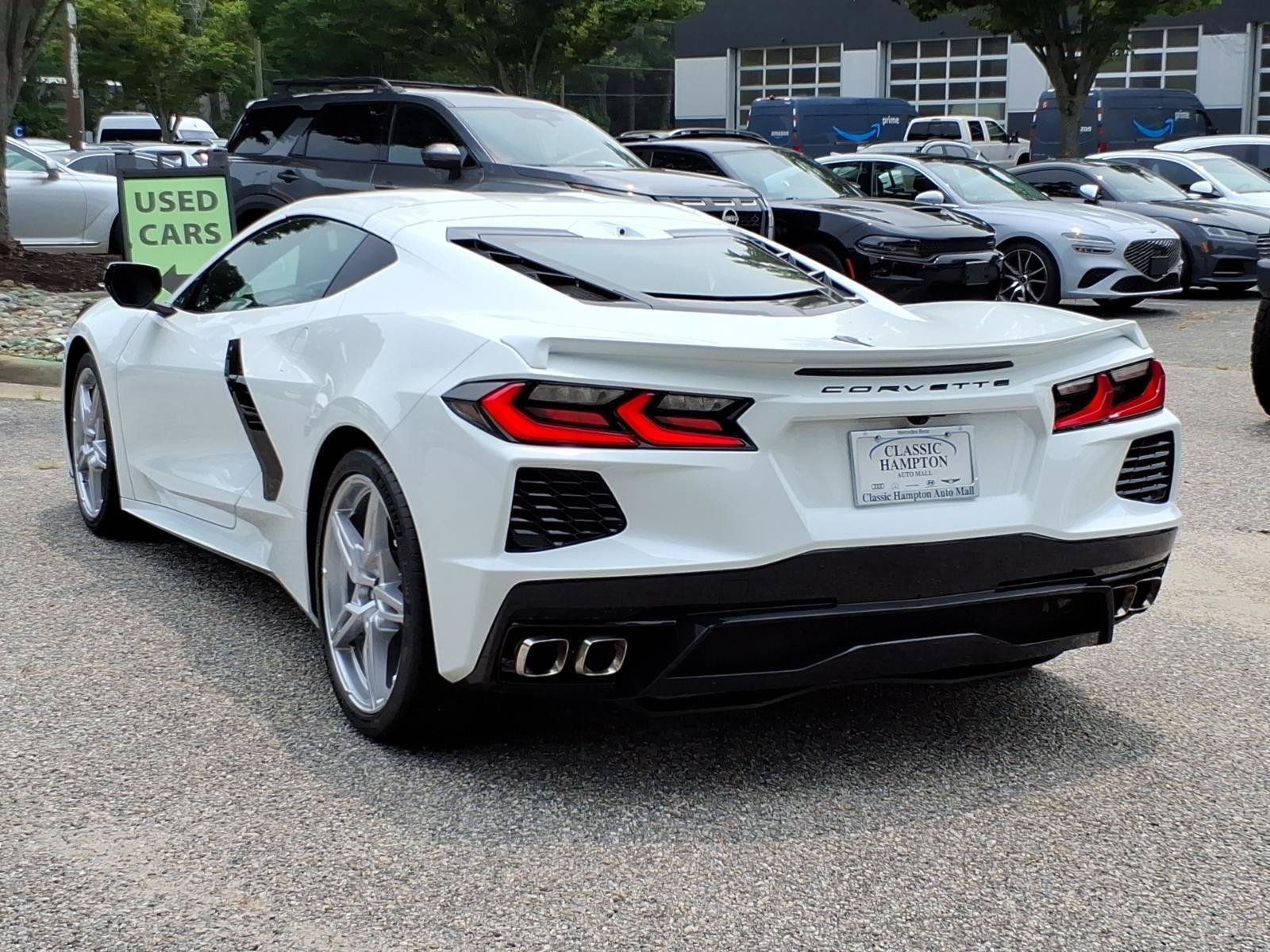 Used 2022 Chevrolet Corvette Stingray Preferred Cpe w/ Battery Protection Package RWD image 11