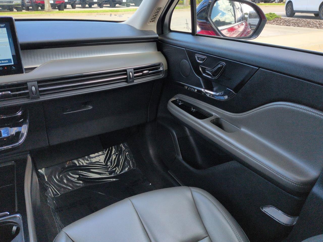 Certified 2023 Lincoln Corsair FWD image 17