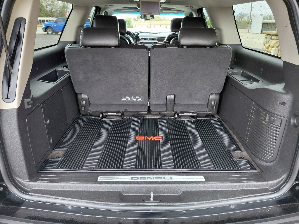 Used 2011 GMC Yukon XL Denali AWD/4WD image 9