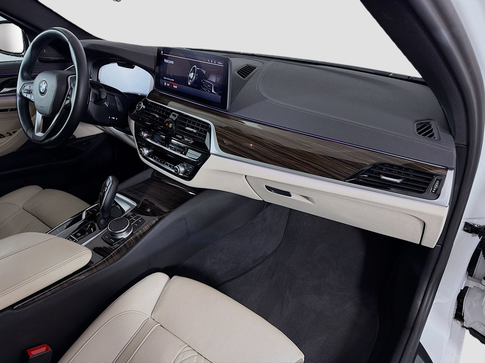 Used 2023 BMW 540i w/ Premium Package RWD image 32