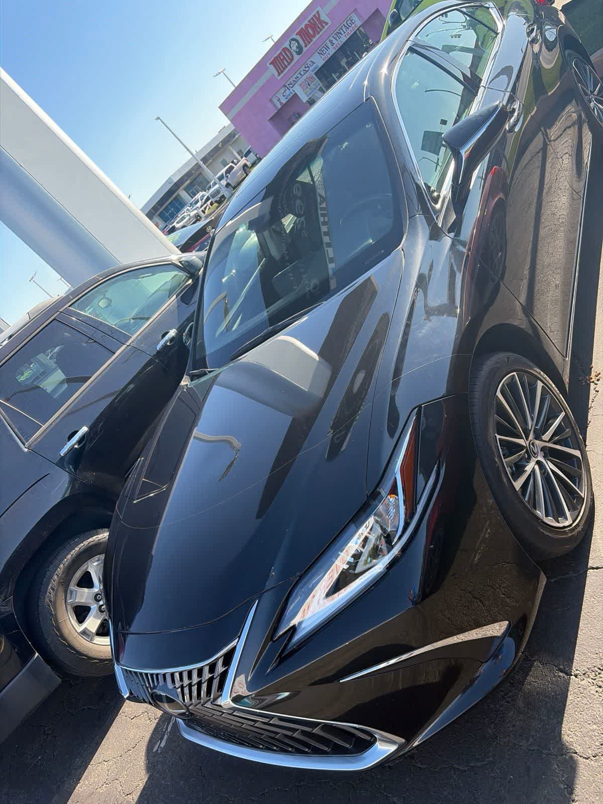 Used 2025 Lexus ES 300h w/ Premium Package FWD image 16