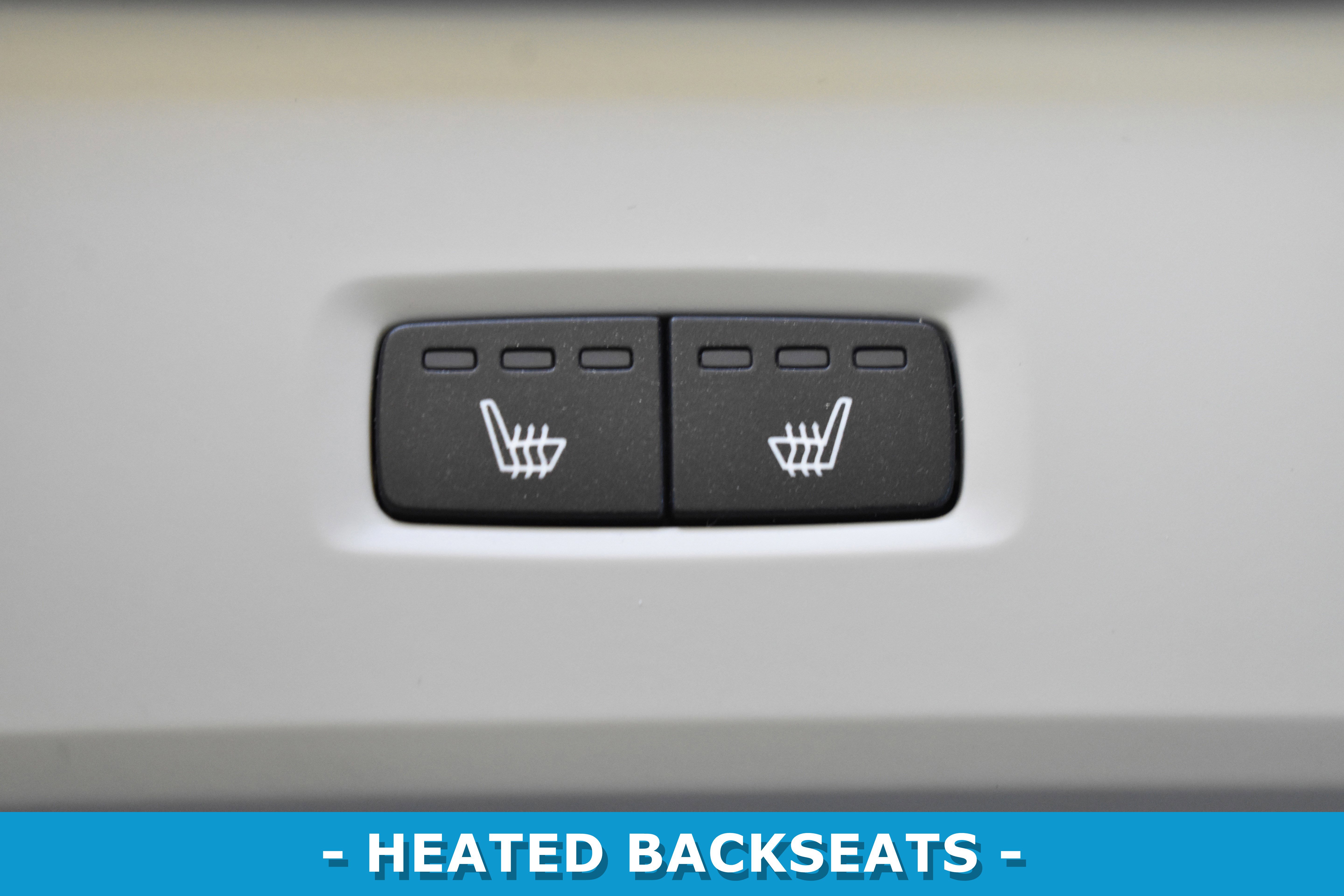 Used 2019 Volvo XC60 T8 Momentum w/ Advanced Package image 16