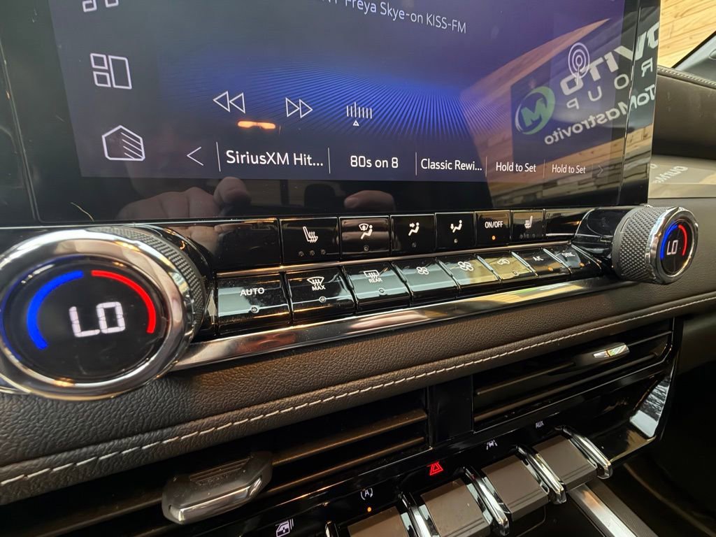 Used 2023 Chevrolet Colorado LT w/ LT Convenience Package II image 24