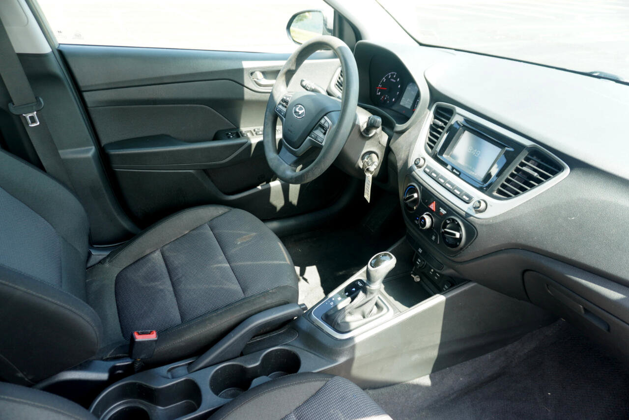 Used 2022 Hyundai Accent SE image 22