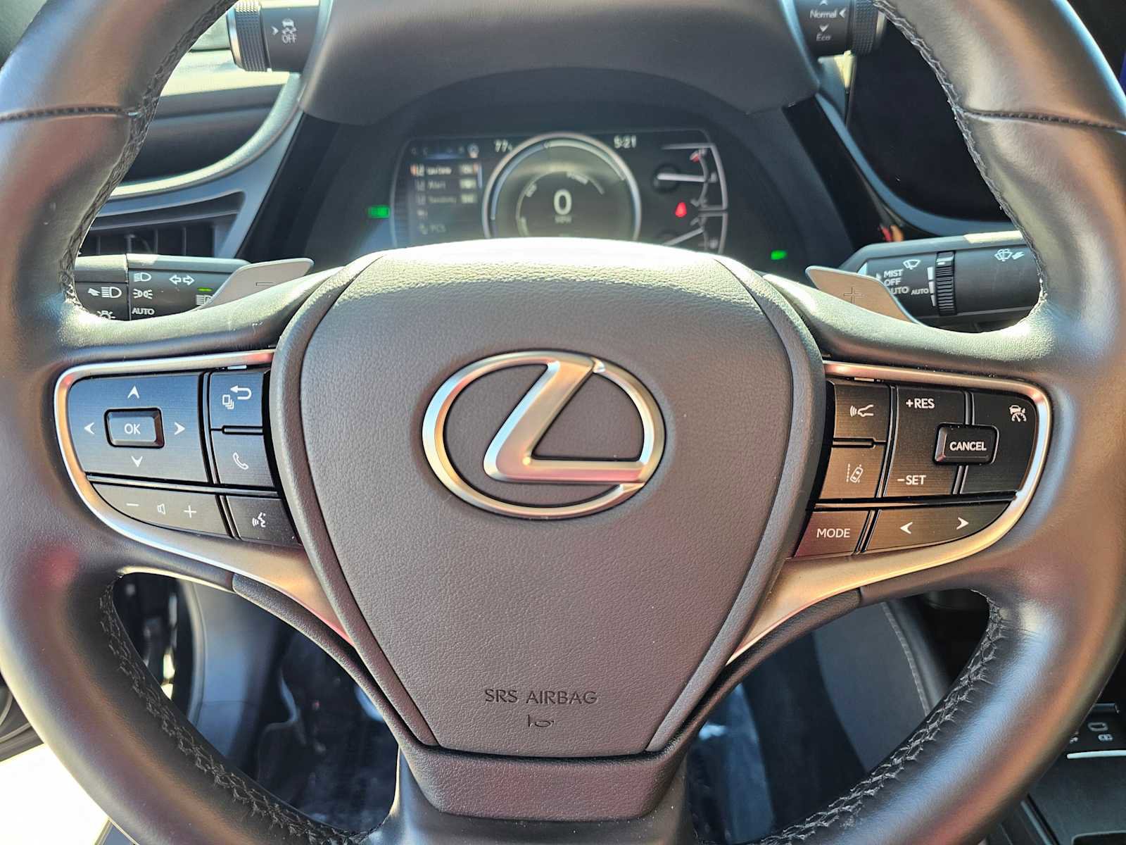 Certified 2025 Lexus ES 300h w/ Premium Package FWD image 22
