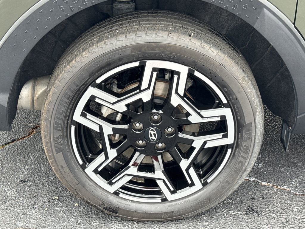 Used 2025 Hyundai Santa Cruz Limited image 17