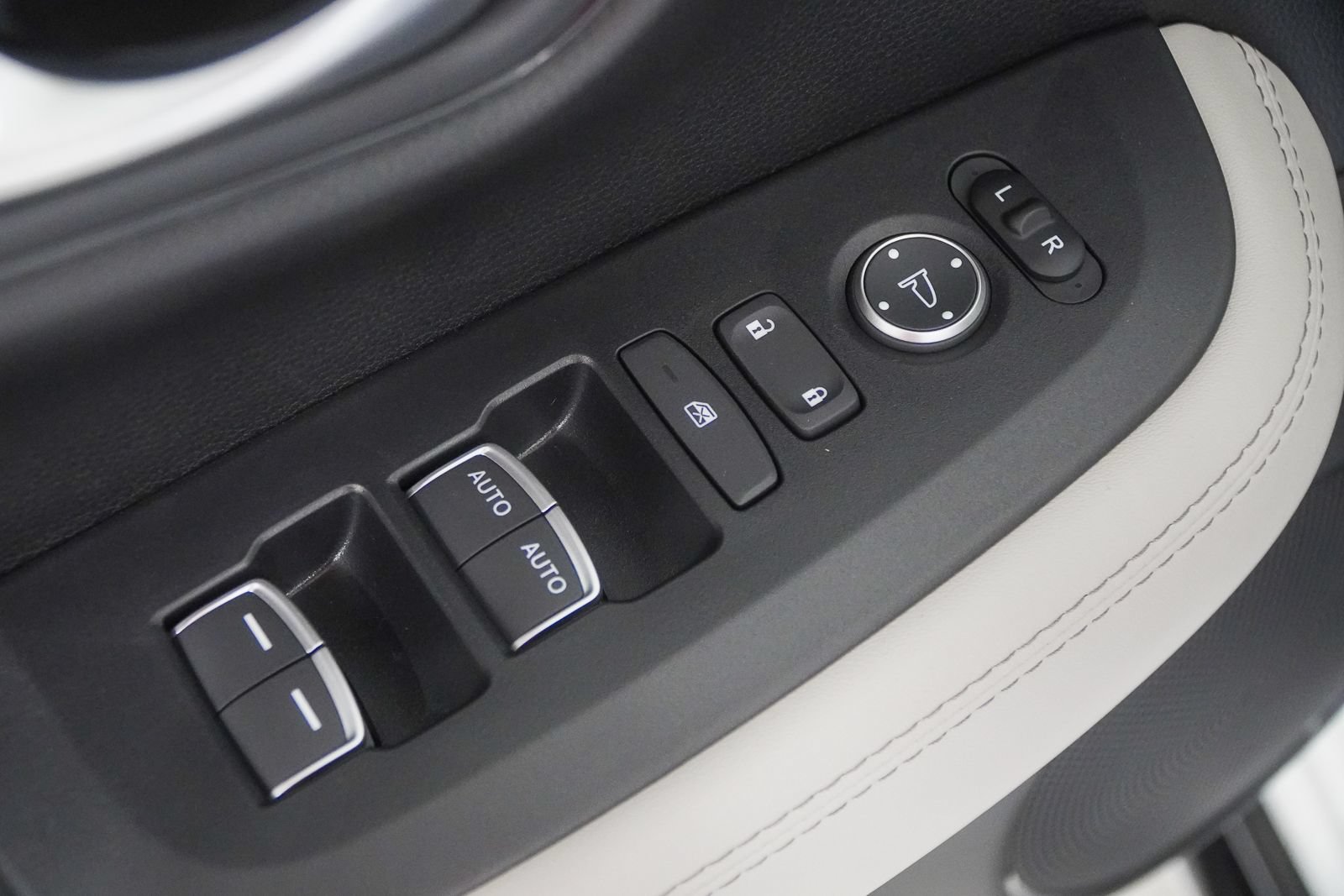 New 2027 Honda HR-V EX-L image 18