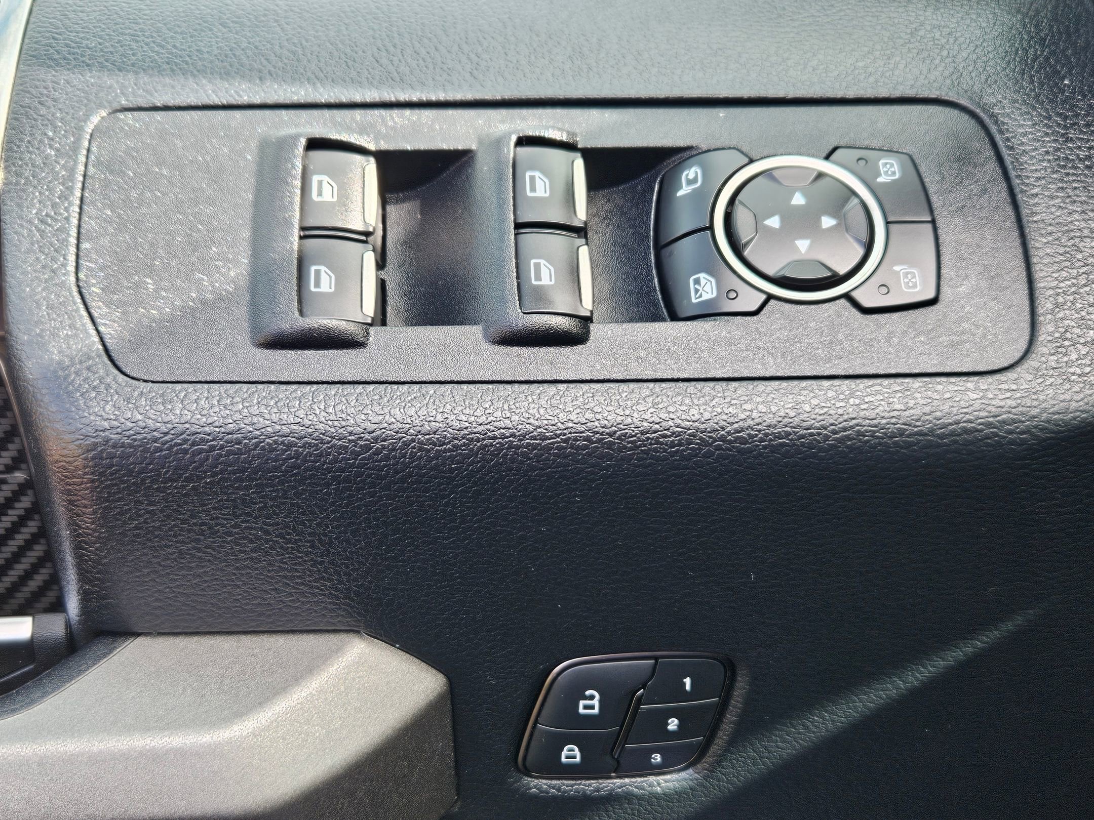 Used 2020 Ford F150 Raptor w/ Equipment Group 802A Luxury image 10