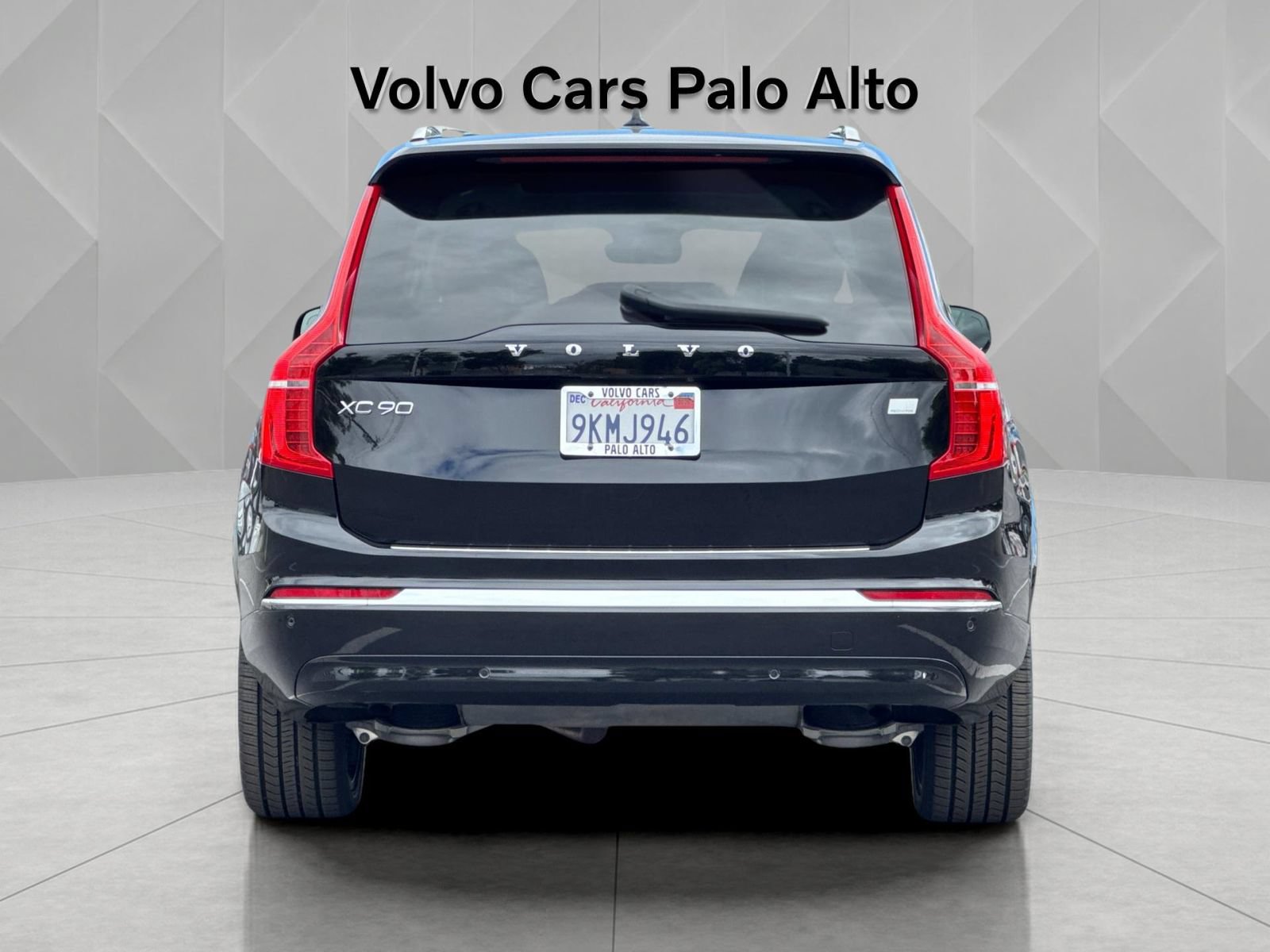 Certified 2024 Volvo XC90 T8 Ultimate w/ Lounge Package AWD/4WD image 11