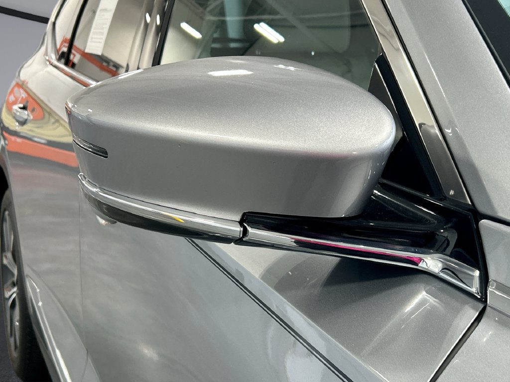 Used 2023 Acura MDX w/ Technology Package FWD image 13