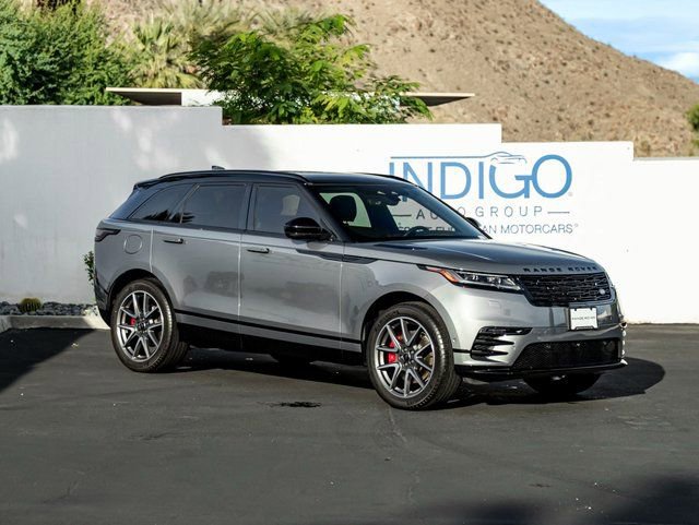Used 2025 Land Rover Range Rover Velar Dynamic SE image 4