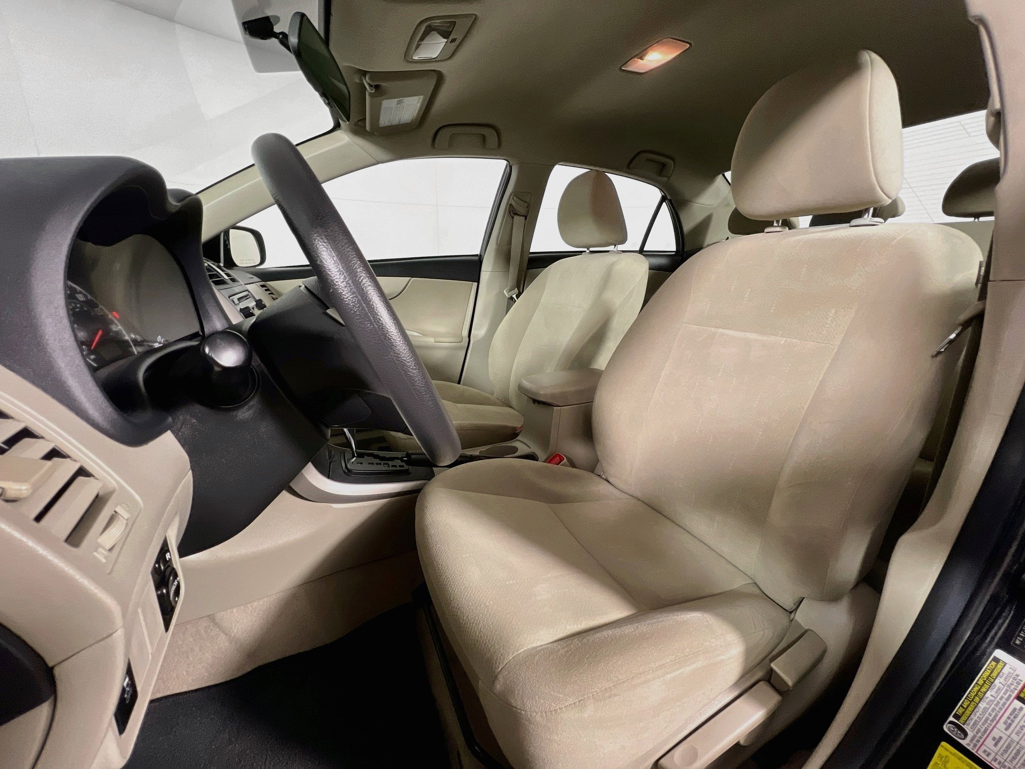 Used 2013 Toyota Corolla L FWD image 11