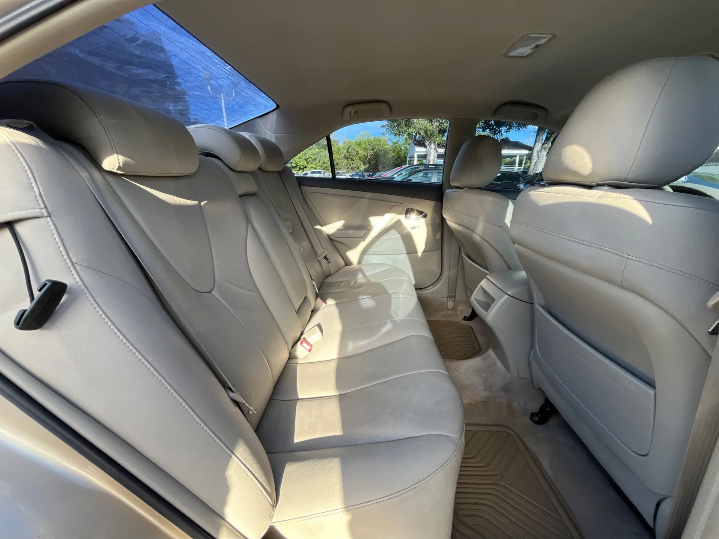 Used 2011 Toyota Camry LE w/ LE Extra-Value Pkg FWD image 22